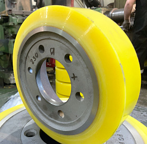 Колесо ведущее Komatsu